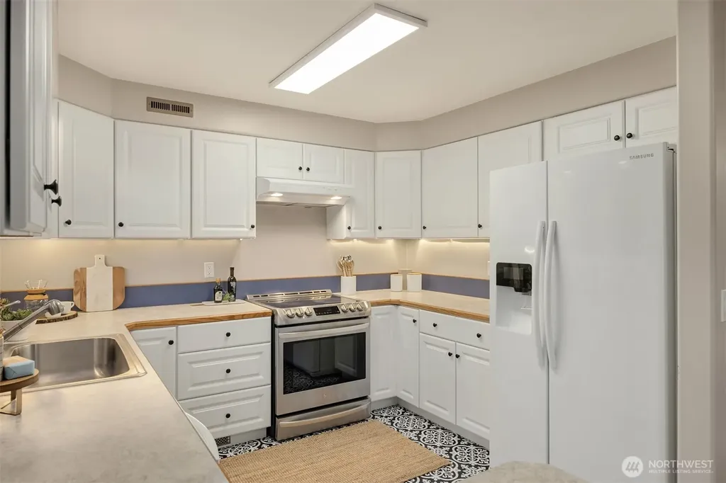 24390 Mount Washington View Lane NW Poulsbo WA 98370