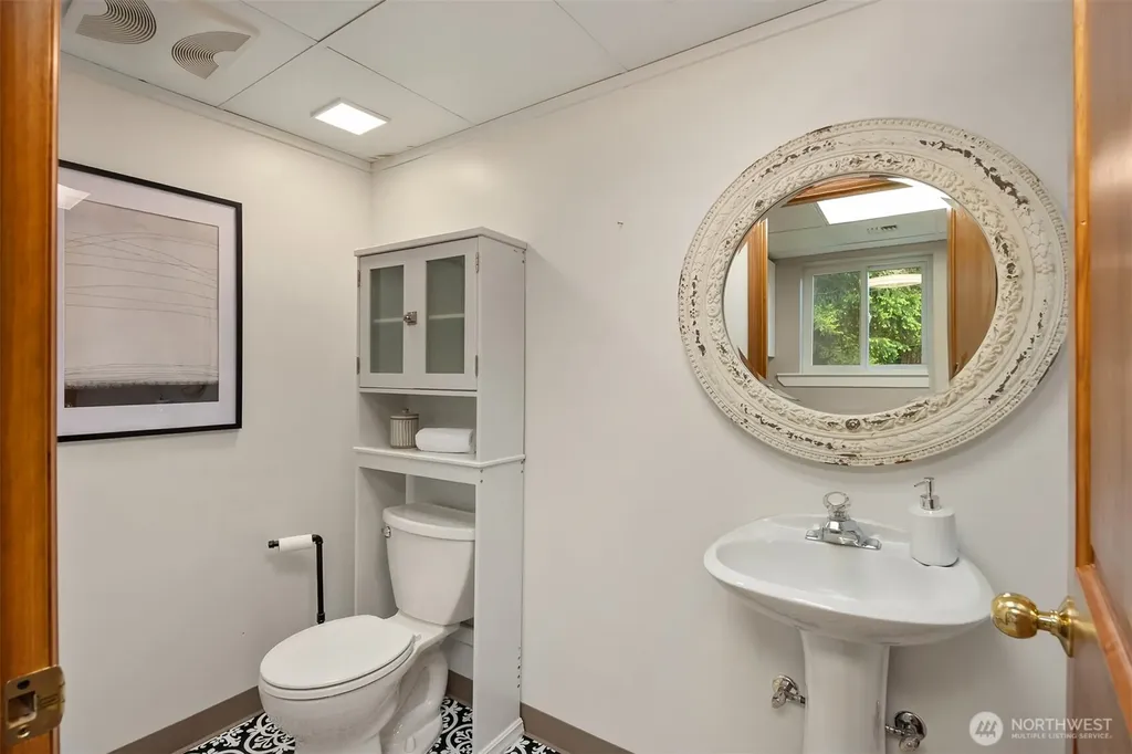 24390 Mount Washington View Lane NW Poulsbo WA 98370