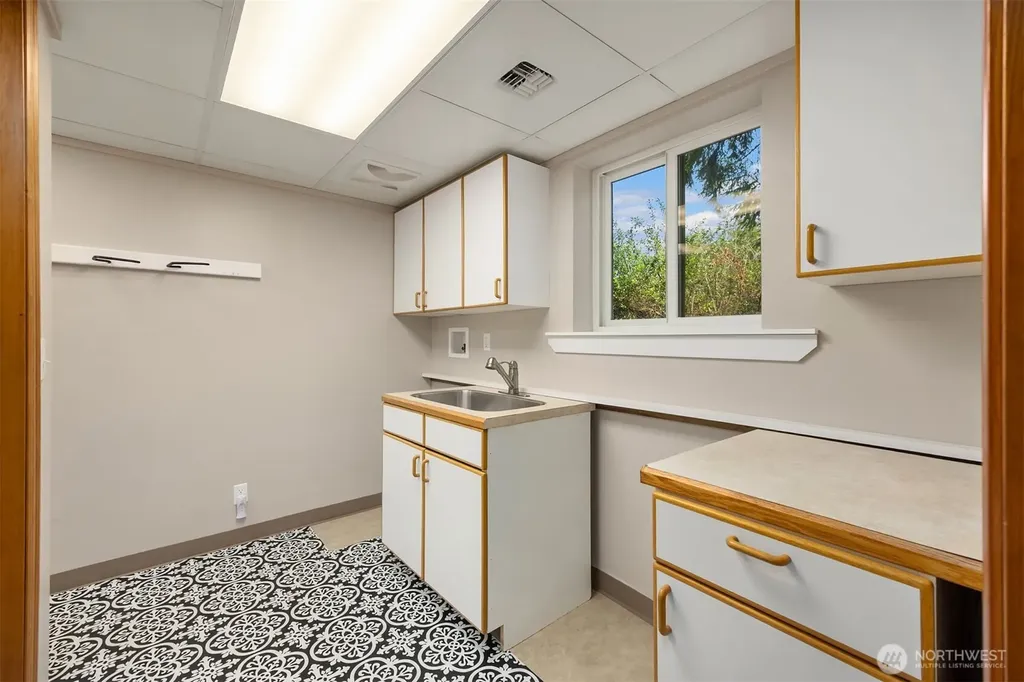 24390 Mount Washington View Lane NW Poulsbo WA 98370