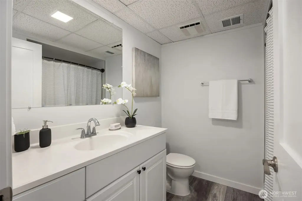 24390 Mount Washington View Lane NW Poulsbo WA 98370