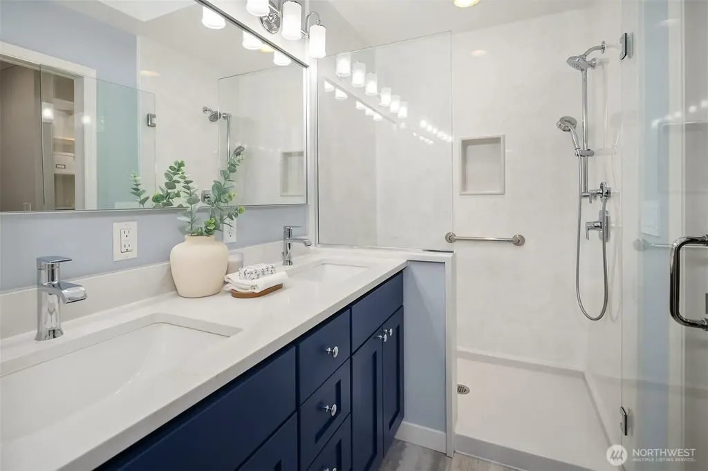 4839 NE 43rd Street Seattle WA 98105