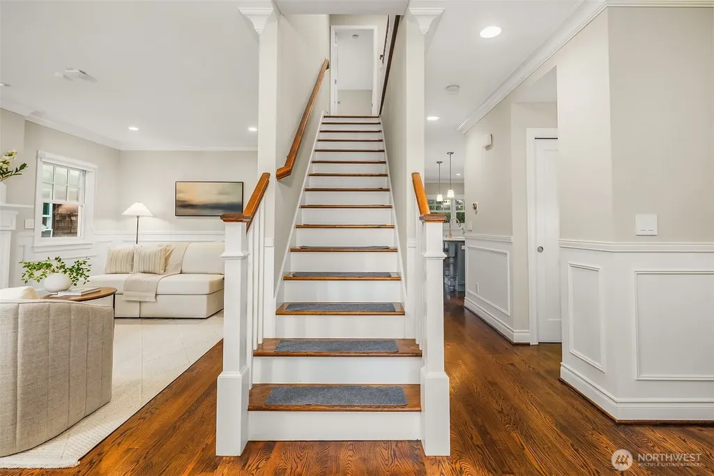 4839 NE 43rd Street Seattle WA 98105