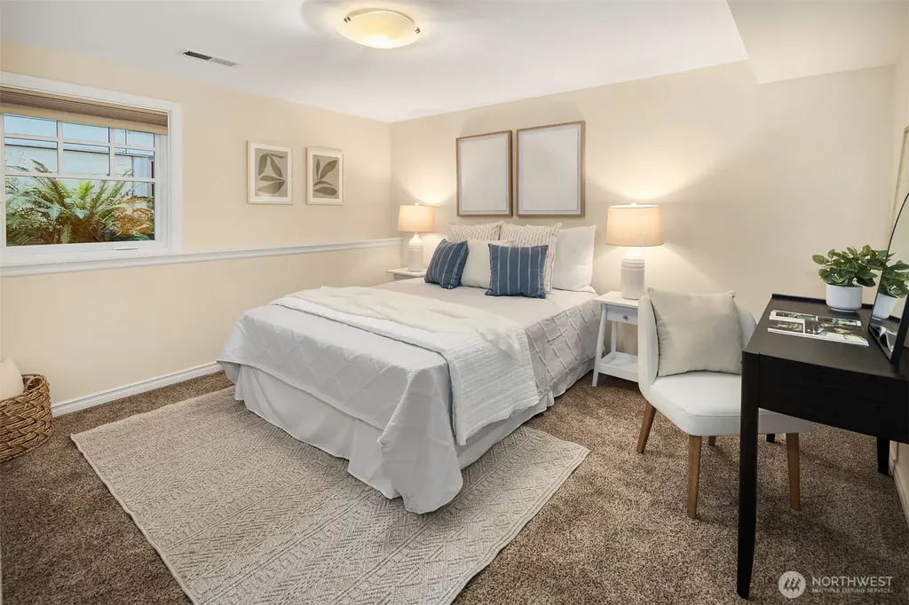 4839 NE 43rd Street Seattle WA 98105