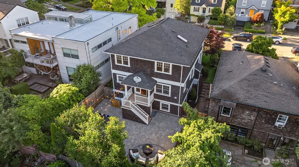 4839 NE 43rd Street Seattle WA 98105