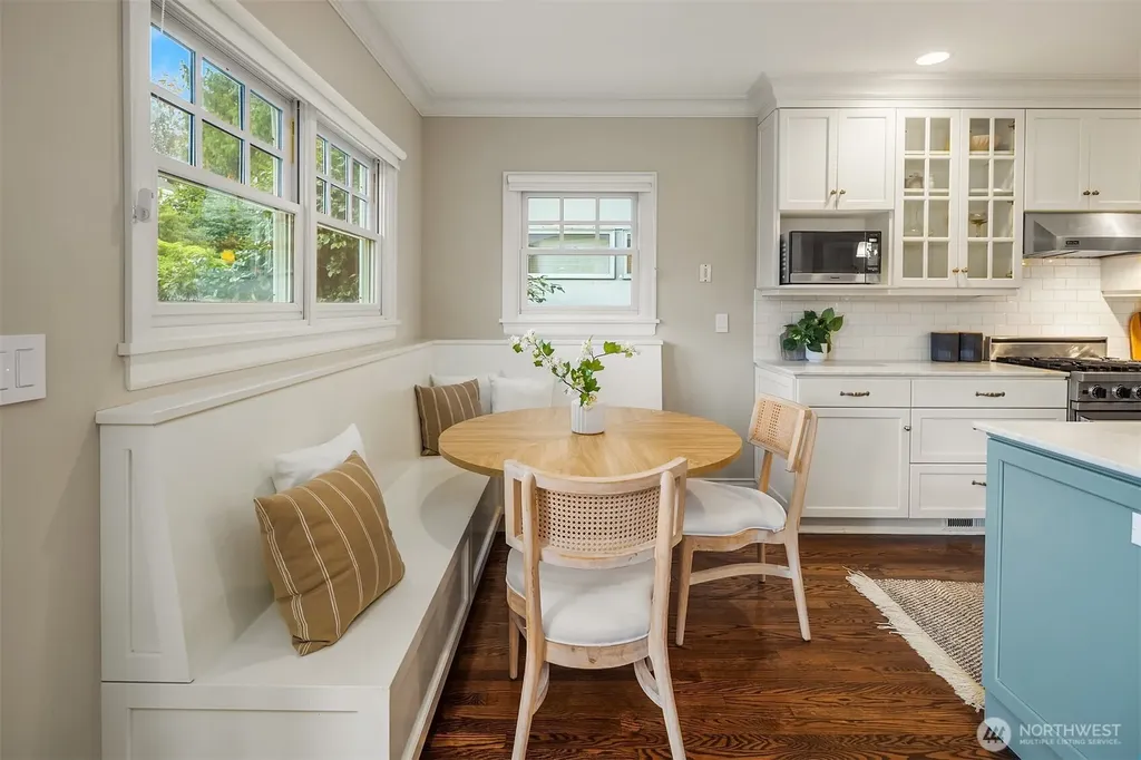 4839 NE 43rd Street Seattle WA 98105