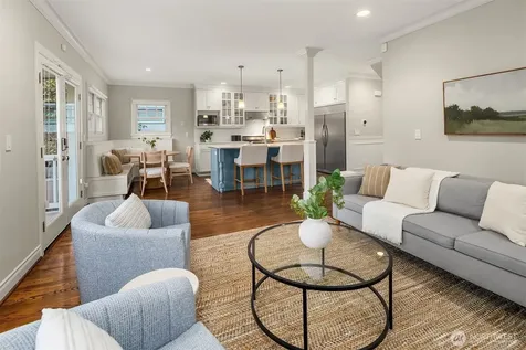 4839 NE 43rd Street Seattle WA 98105