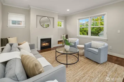 4839 NE 43rd Street Seattle WA 98105