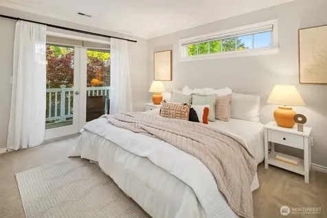 4839 NE 43rd Street Seattle WA 98105