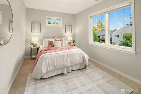 4839 NE 43rd Street Seattle WA 98105