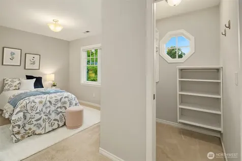 4839 NE 43rd Street Seattle WA 98105