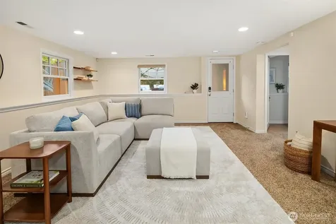 4839 NE 43rd Street Seattle WA 98105