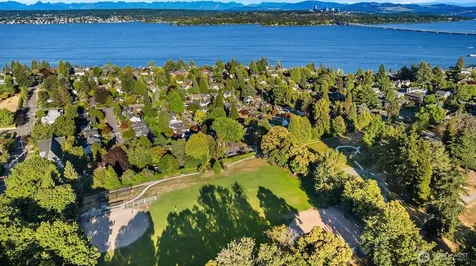 4839 NE 43rd Street Seattle WA 98105