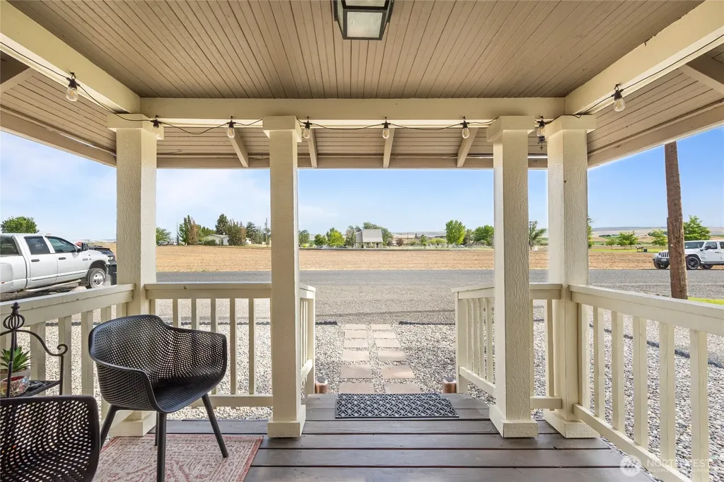 198 3rd Street Touchet WA 99360