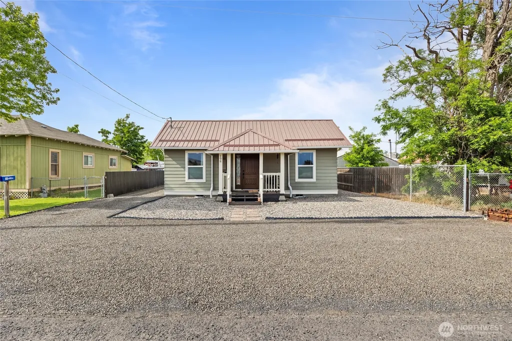 198 3rd Street Touchet WA 99360