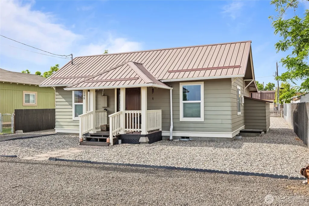 198 3rd Street Touchet WA 99360