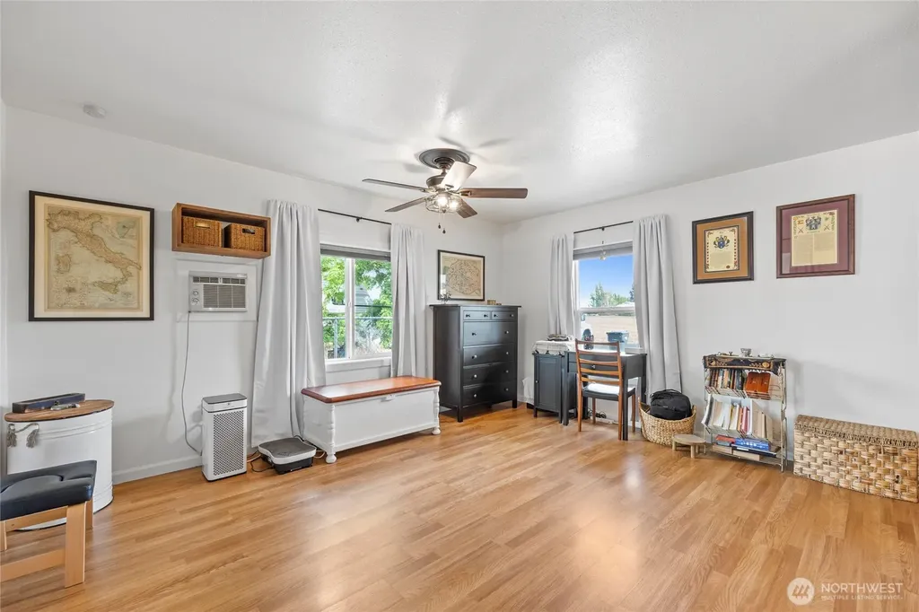 198 3rd Street Touchet WA 99360