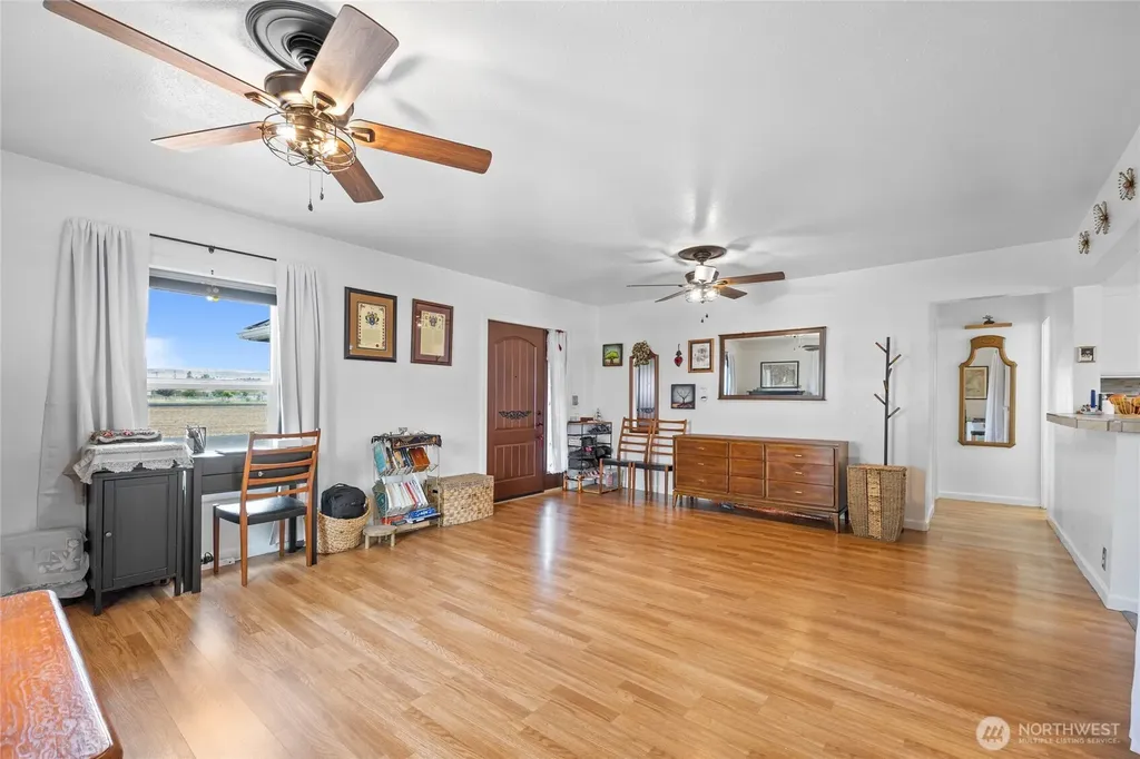 198 3rd Street Touchet WA 99360