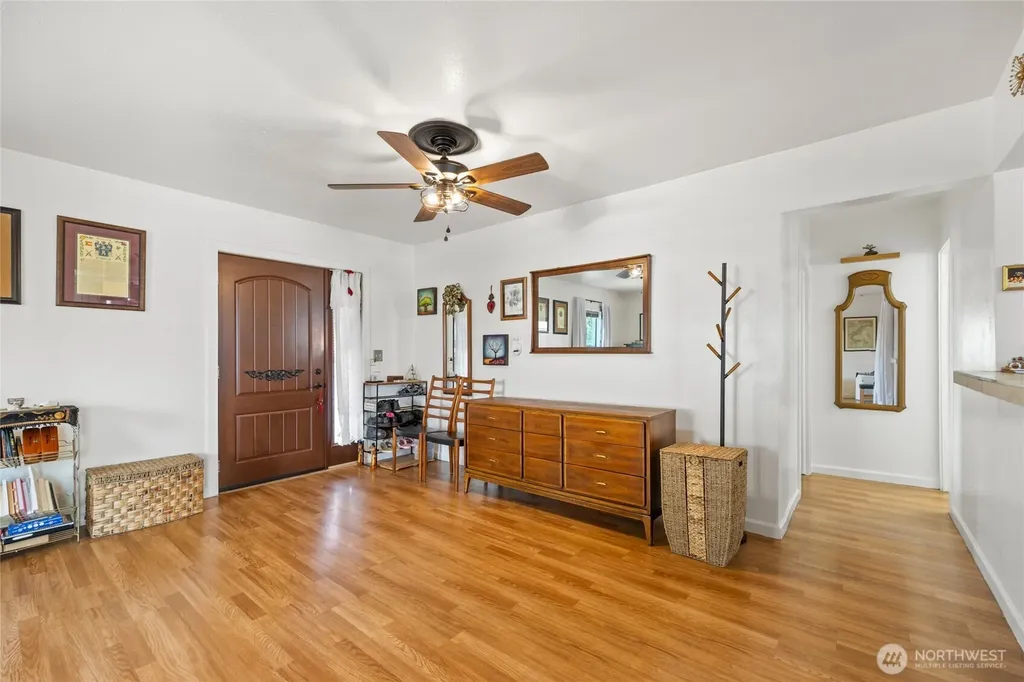 198 3rd Street Touchet WA 99360