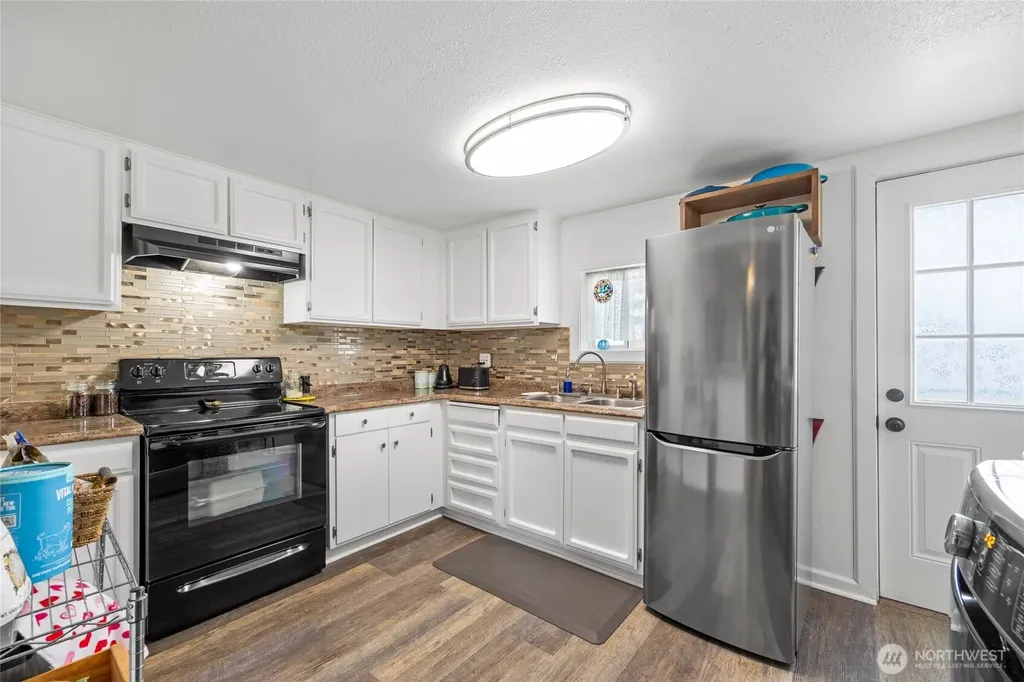 198 3rd Street Touchet WA 99360