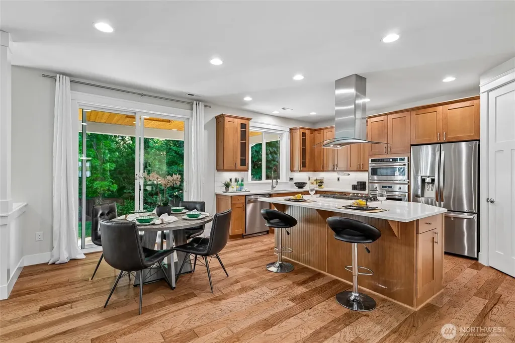 22907 SE 52nd Street Issaquah WA 98029