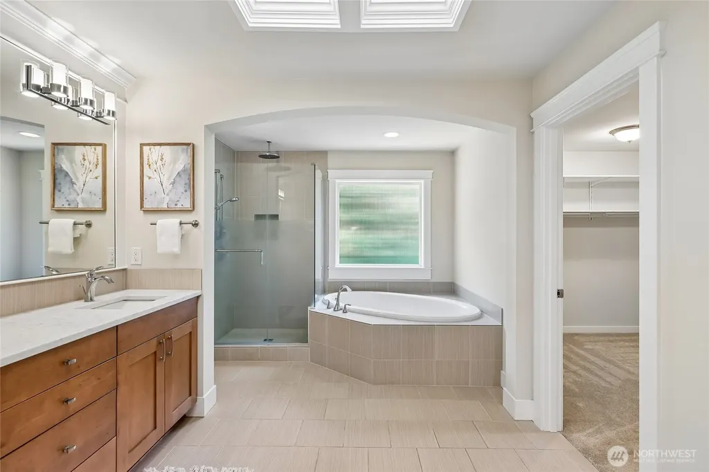 22907 SE 52nd Street Issaquah WA 98029