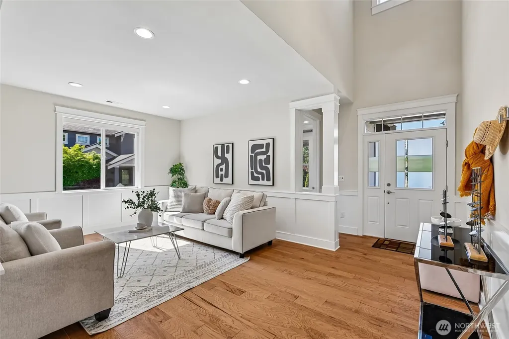 22907 SE 52nd Street Issaquah WA 98029