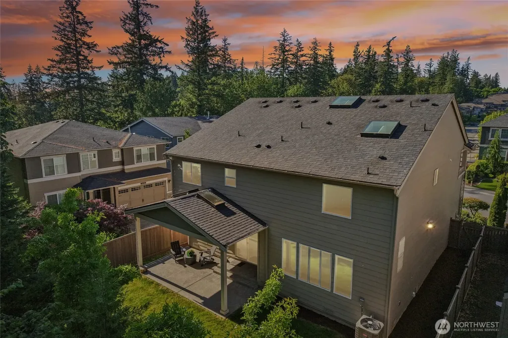 22907 SE 52nd Street Issaquah WA 98029