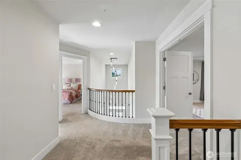 22907 SE 52nd Street Issaquah WA 98029