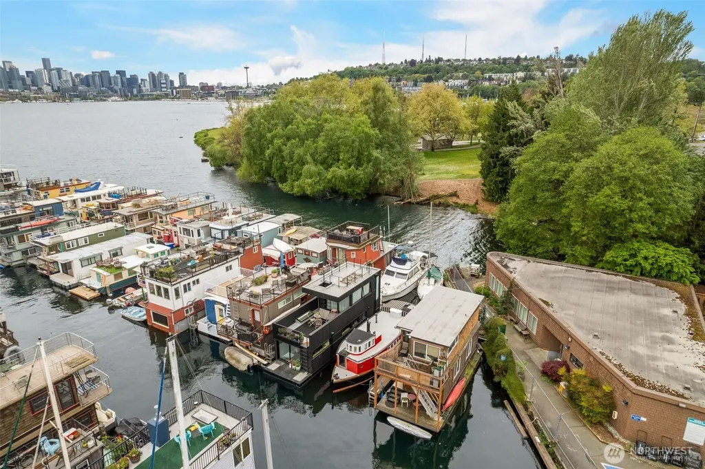 2143 N Northlake Way Seattle WA 98103