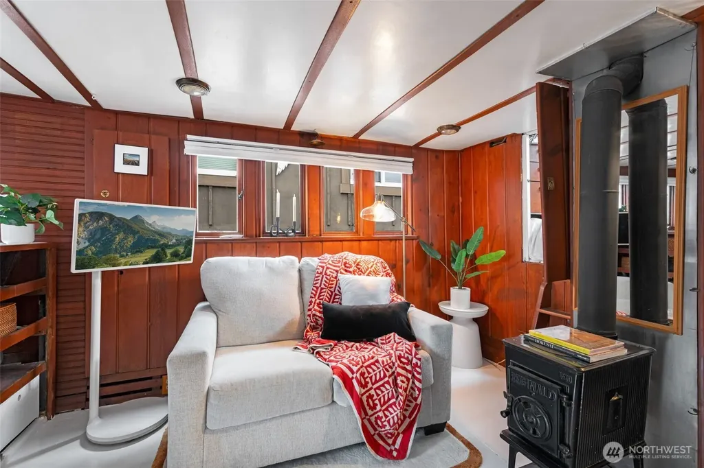 2143 N Northlake Way Seattle WA 98103