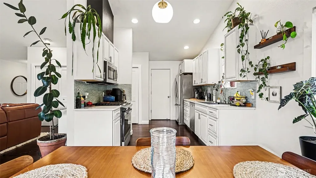 4610 S 160th Street S Tukwila WA 98188