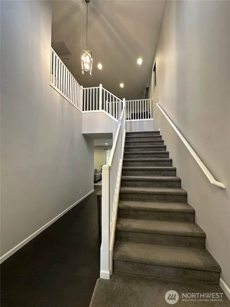 19019 123rd Place SE Renton WA 98058