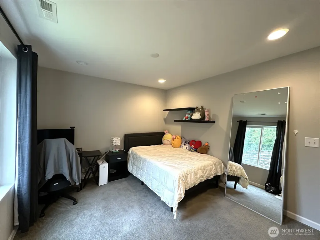 19019 123rd Place SE Renton WA 98058