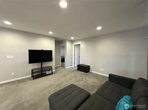 19019 123rd Place SE Renton WA 98058