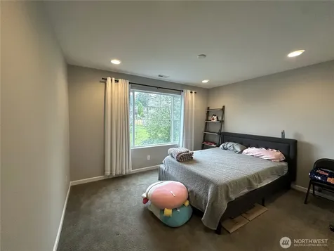 19019 123rd Place SE Renton WA 98058