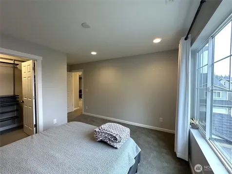 19019 123rd Place SE Renton WA 98058