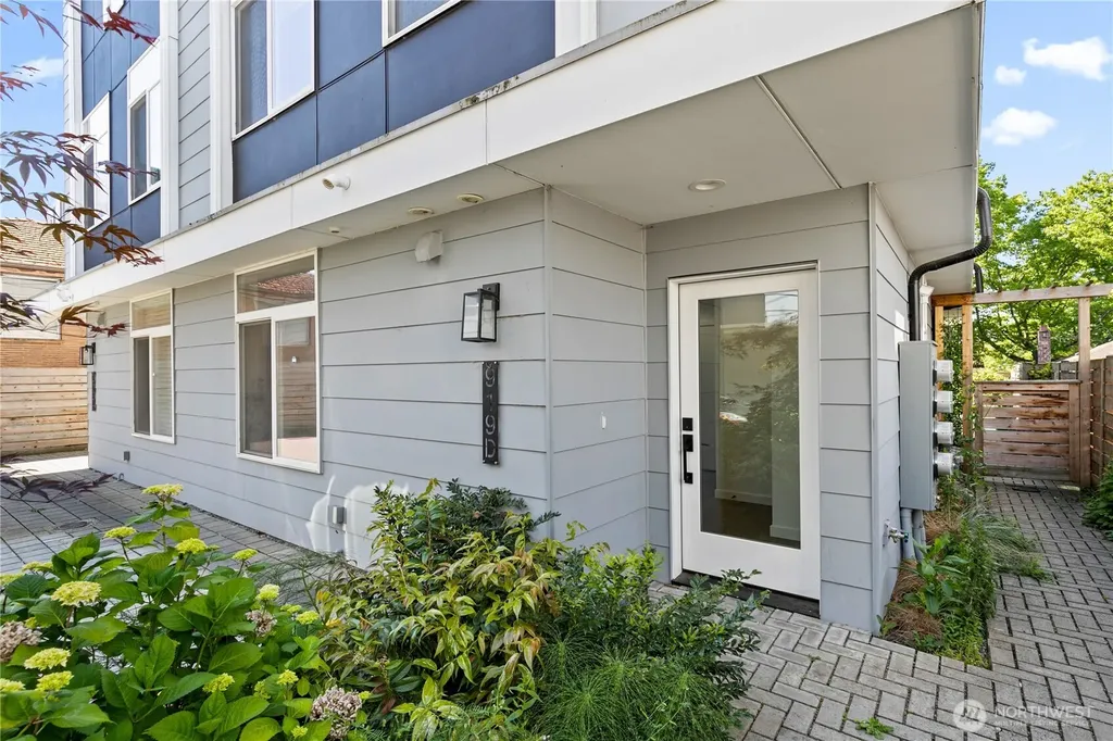 919 NW 56th Street Seattle WA 98107