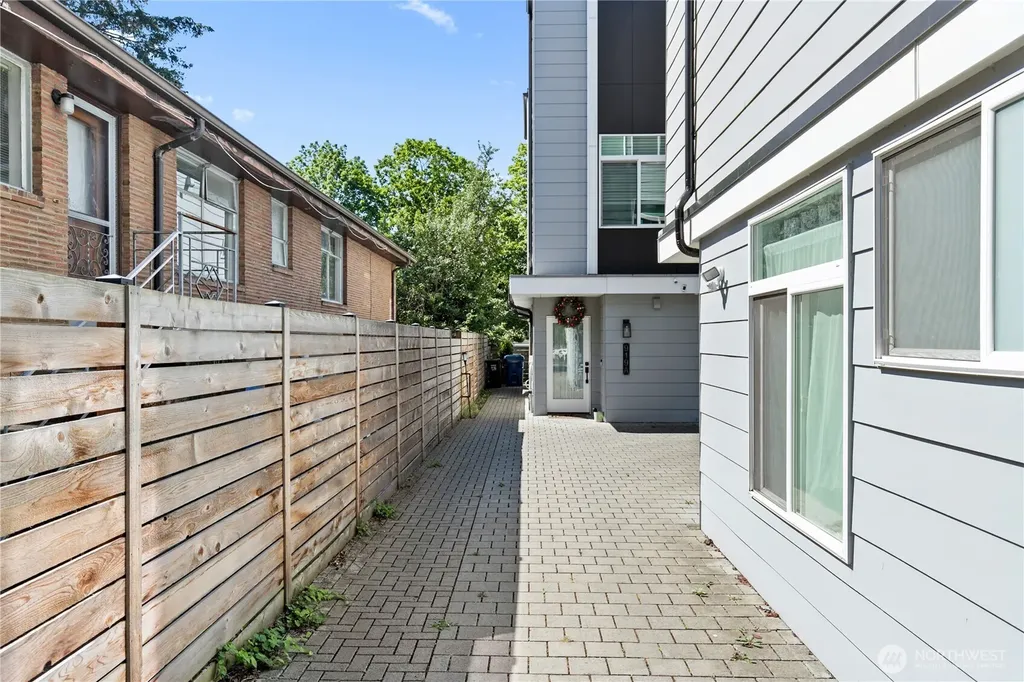 919 NW 56th Street Seattle WA 98107