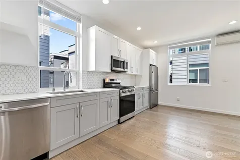 919 NW 56th Street Seattle WA 98107