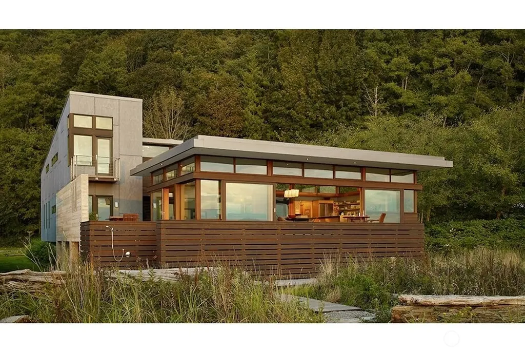 23 Sand Point Way Hat Island WA 98206