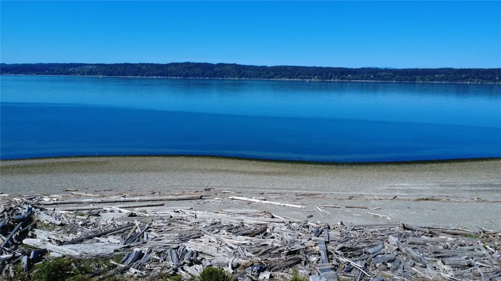 23 Sand Point Way Hat Island WA 98206