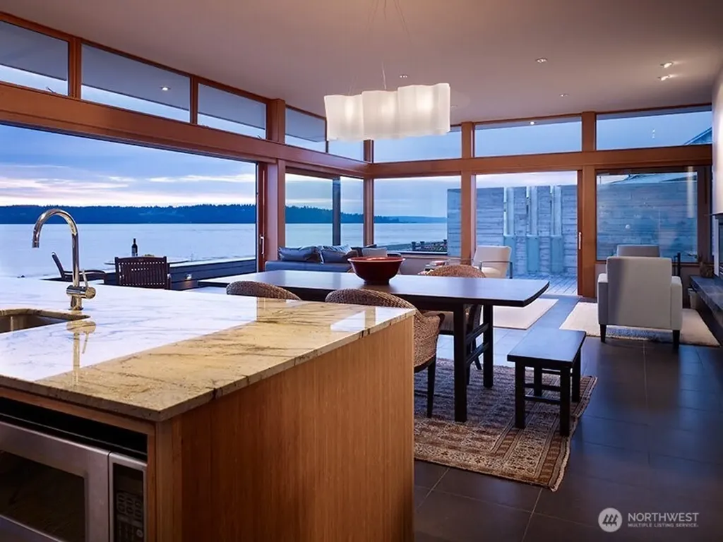 23 Sand Point Way Hat Island WA 98206