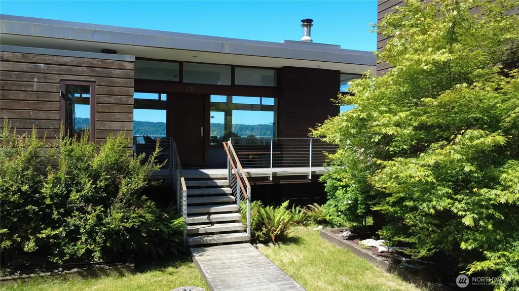 23 Sand Point Way Hat Island WA 98206