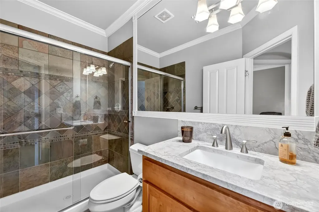 25901 NE 1st Place Sammamish WA 98074