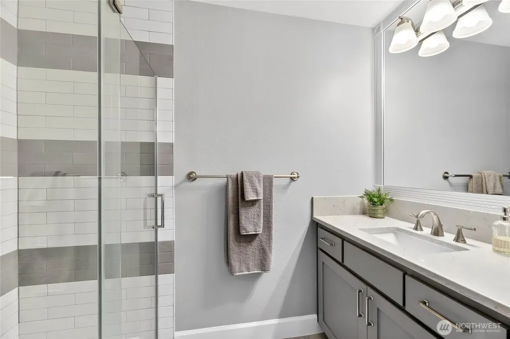 25901 NE 1st Place Sammamish WA 98074