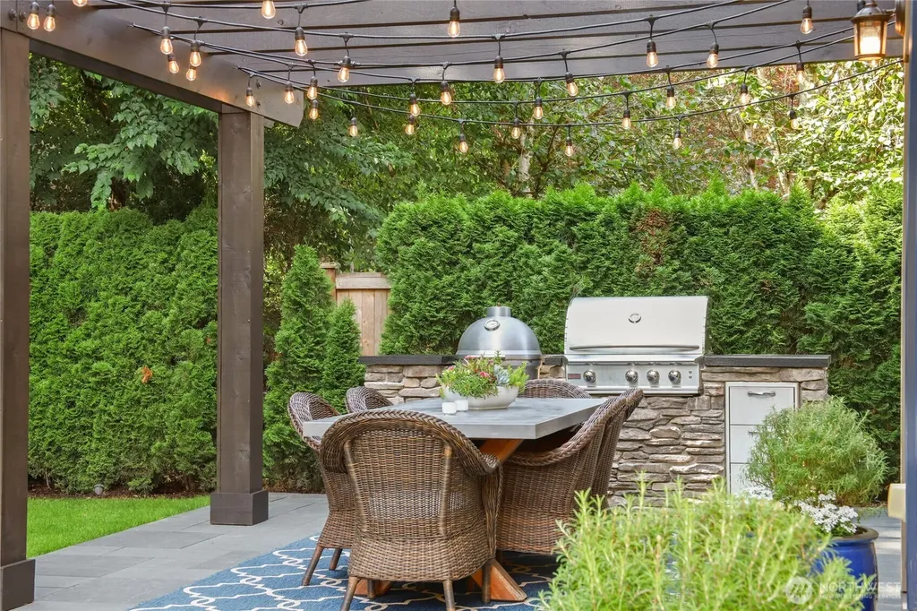 25901 NE 1st Place Sammamish WA 98074