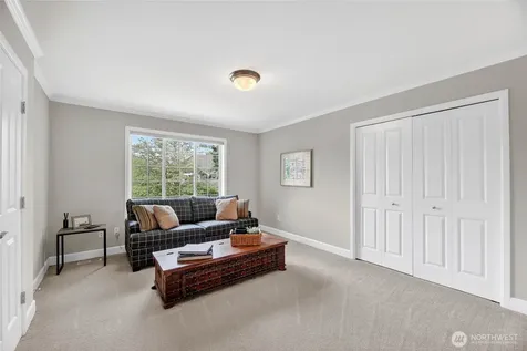 25901 NE 1st Place Sammamish WA 98074