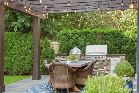 25901 NE 1st Place Sammamish WA 98074