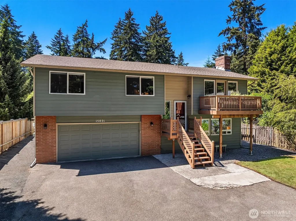 15021 Westminster Way N Shoreline WA 98133