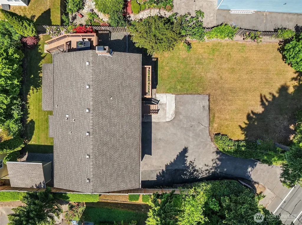 15021 Westminster Way N Shoreline WA 98133